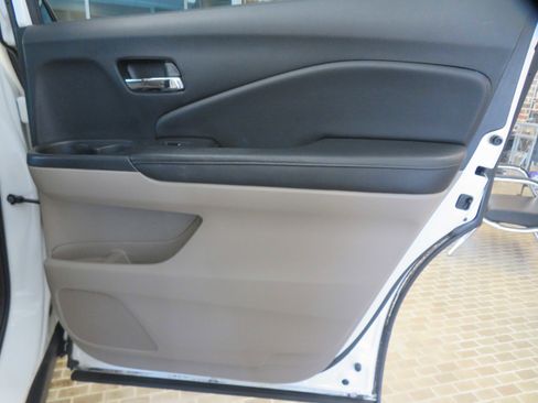 Used 2018 Honda Pilot EX-L image 21