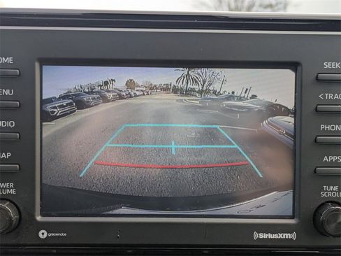 Used 2021 Toyota RAV4 XLE Premium image 27