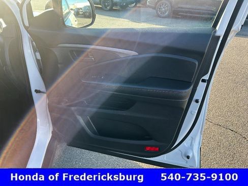 Certified 2023 Honda Passport TrailSport image 15