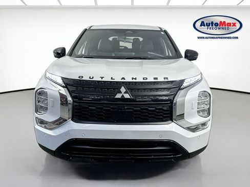Used 2024 Mitsubishi Outlander SE Black Edition AWD/4WD image 7