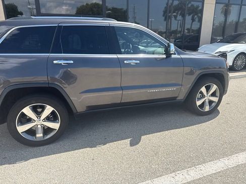 Used 2016 Jeep Grand Cherokee Limited AWD/4WD image 16