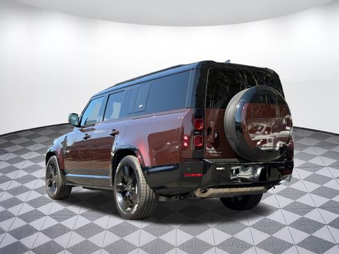 Used 2023 Land Rover Defender 130 X-Dynamic SE AWD/4WD image 3