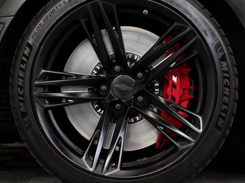 Used 2021 Chevrolet Camaro ZL1 image 14