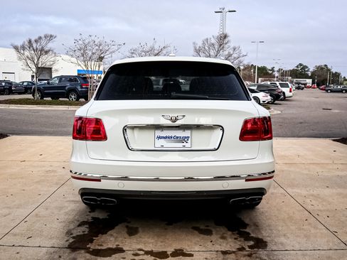 Used 2019 Bentley Bentayga image 9