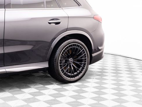 Certified 2024 Mercedes-Benz GLC 43 AMG 4MATIC image 33