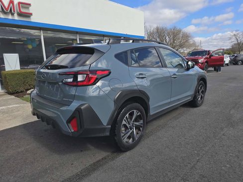 Used 2024 Subaru Crosstrek 2.0i Premium image 3