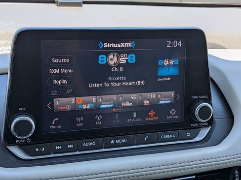 Used 2023 Nissan Rogue SV image 18