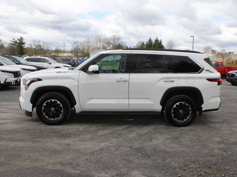 Used 2023 Toyota Sequoia SR5 w/ TRD Off-Road Package AWD/4WD image 4