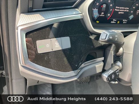 Used 2025 Audi Q3 2.0T Premium w/ Convenience Package image 16