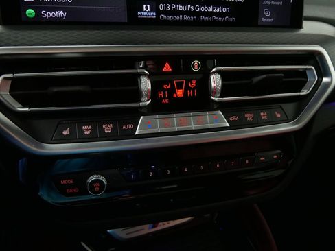 Used 2023 BMW X4 M40i AWD/4WD image 31