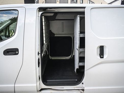 Used 2019 Nissan NV200 S FWD image 11