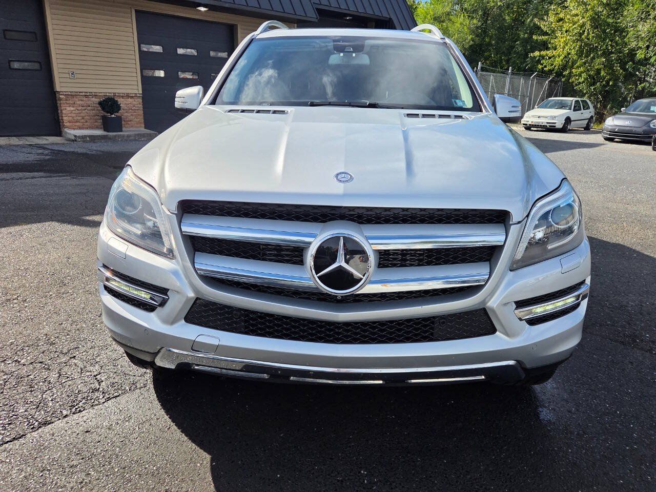 Used 2014 Mercedes-Benz GL 350 BlueTEC 4MATIC image 2