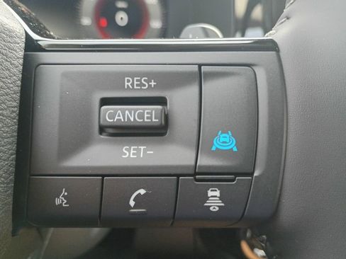 New 2026 Nissan Pathfinder Platinum image 12