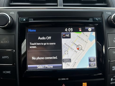 Used 2017 Toyota Camry SE image 26