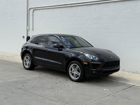 Used 2018 Porsche Macan S image 2