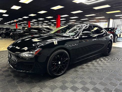 Used 2019 Maserati Ghibli S image 7