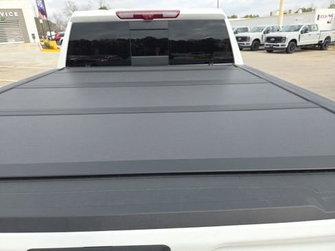 Used 2025 GMC Sierra 1500 AT4 w/ AT4 Premium Package image 11