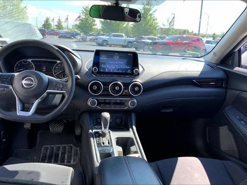 Used 2025 Nissan Sentra SV FWD image 10