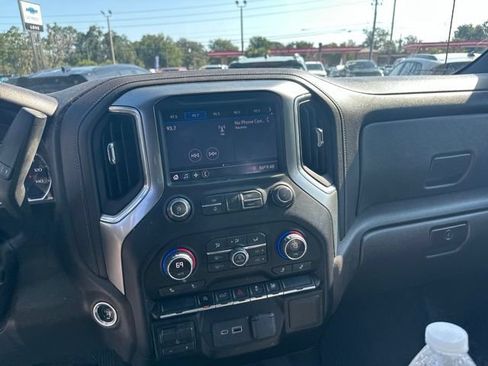 Used 2021 Chevrolet Silverado 1500 LT RWD image 12