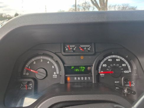 Used 2014 Ford E-250 and Econoline 250 Econoline w/ Power Group image 11