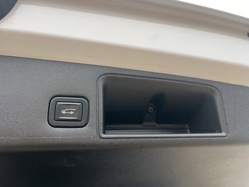 Used 2022 GMC Terrain Denali w/ Denali Premium Package image 48