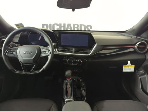 Used 2025 Chevrolet Trax RS w/ Driver Confidence Package image 10