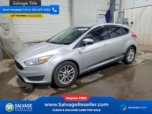 Used 2018 Ford Focus SE FWD image 1