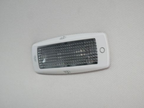 Used 2010 Volkswagen Beetle Coupe image 33