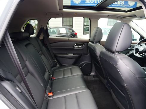 Used 2021 Nissan Rogue SV w/ Premium Package AWD/4WD image 27