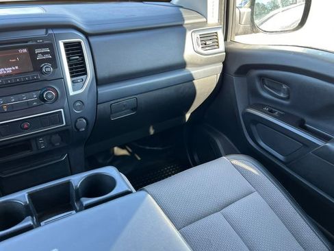 Used 2018 Nissan Titan S w/ S Utility Package image 31