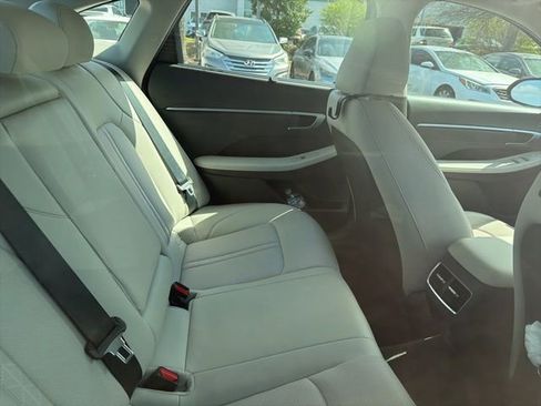 Used 2024 Hyundai Sonata Limited image 12