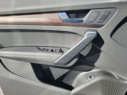 Used 2025 Audi Q5 2.0T Premium Plus w/ Premium Plus Package image 15