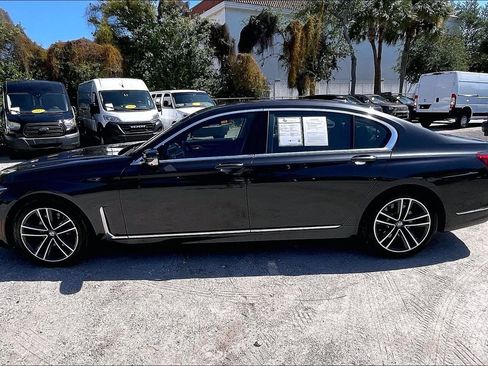 Used 2022 BMW 750i xDrive w/ Executive Package AWD/4WD image 30