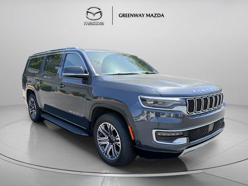 Used 2024 Jeep Wagoneer L Series II RWD image 1