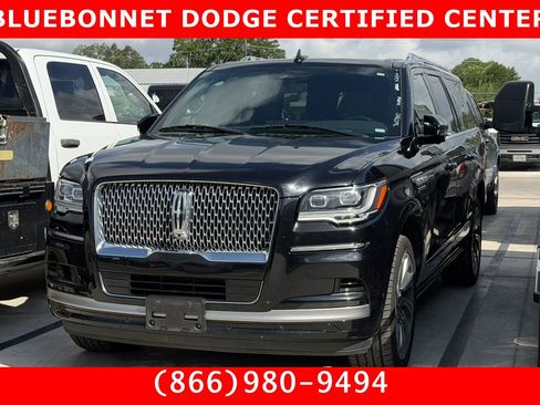 Used 2024 Lincoln Navigator L 4WD image 1