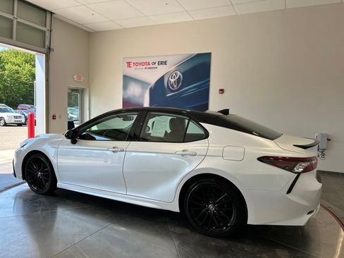 Used 2023 Toyota Camry XSE AWD/4WD image 4
