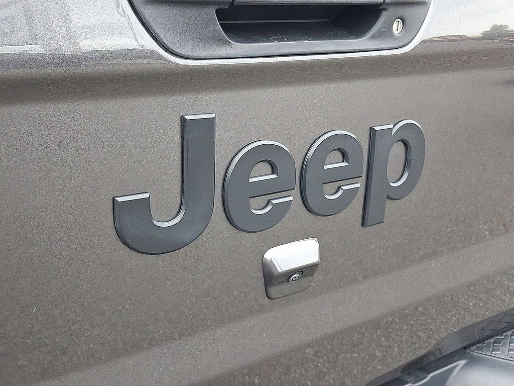 Used 2025 Jeep Gladiator Sport AWD/4WD image 30