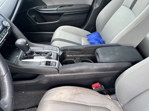 Used 2019 Honda Civic LX image 25