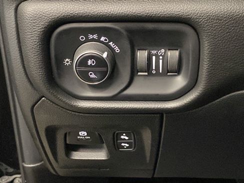 Used 2025 RAM 1500 Big Horn AWD/4WD image 27
