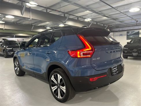 Certified 2023 Volvo XC40 Recharge Plus image 4