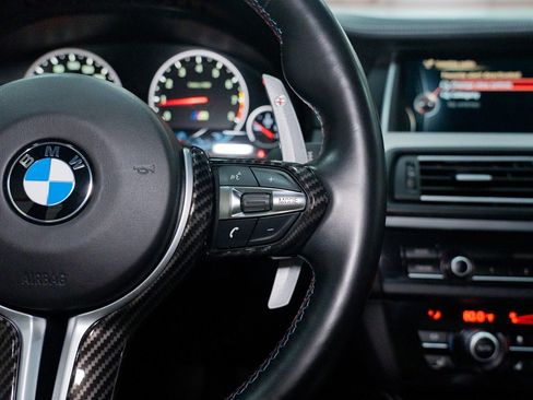 Used 2016 BMW M5 image 41