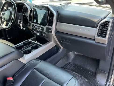Used 2022 Ford F250 Lariat w/ Lariat Value Package image 37