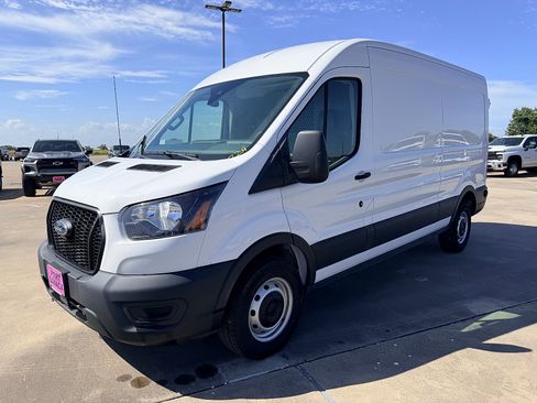 Used 2024 Ford Transit 250 148 Medium Roof RWD image 3