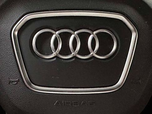 Used 2023 Audi Q5 2.0T Premium w/ Convenience Package AWD/4WD image 23