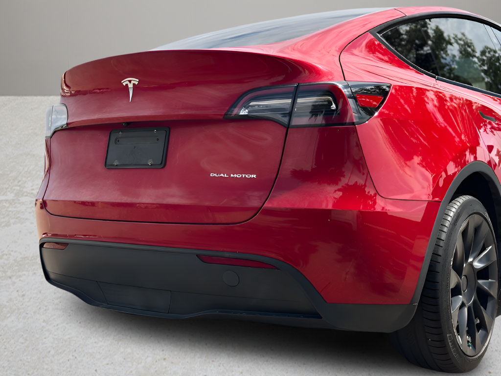 Used 2023 Tesla Model Y Long Range AWD/4WD image 26