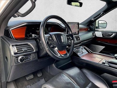 Used 2020 Lincoln Navigator Reserve w/ Equipment Group 208A Reserve image 14