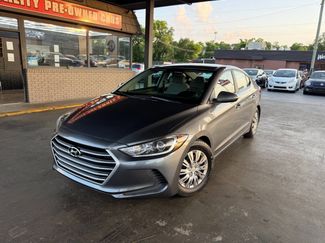 Used 2018 Hyundai Elantra SE image 1