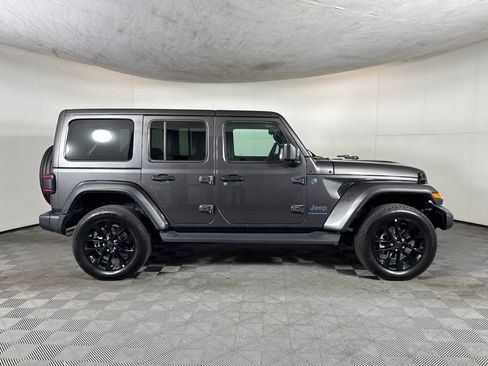 Certified 2025 Jeep Wrangler Unlimited Sahara AWD/4WD image 4