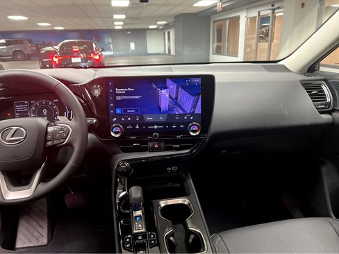Used 2024 Lexus NX 350 AWD image 35