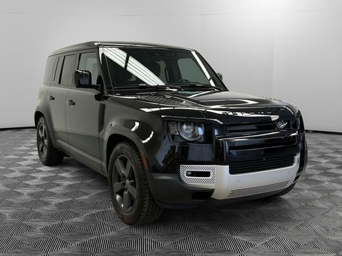 Used 2024 Land Rover Defender 110 SE AWD/4WD image 7
